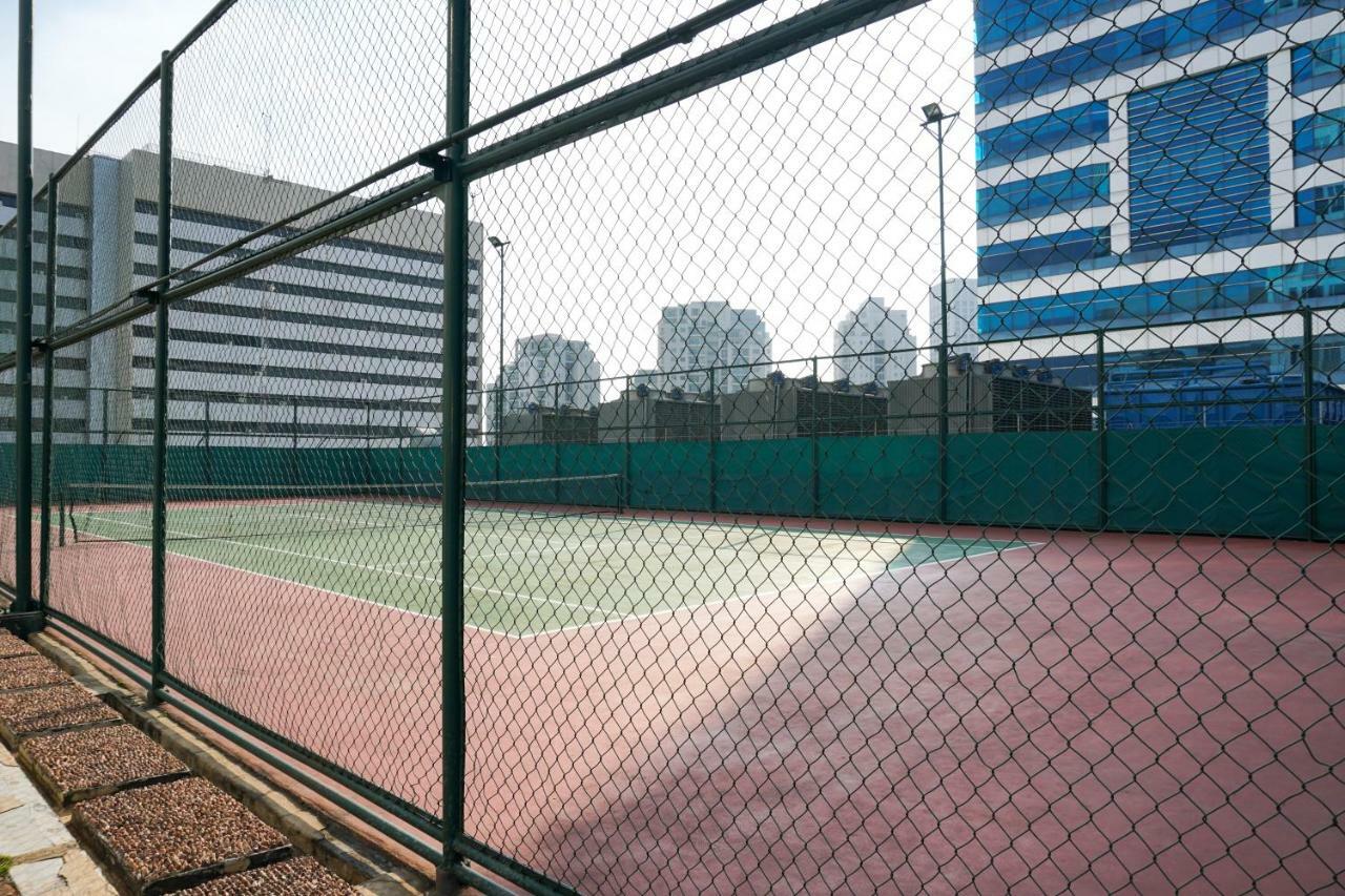 Lejlighed i Senayan på 92 m². Soveværelser: 3. Private badeværelser: 2. Jakarta Eksteriør billede